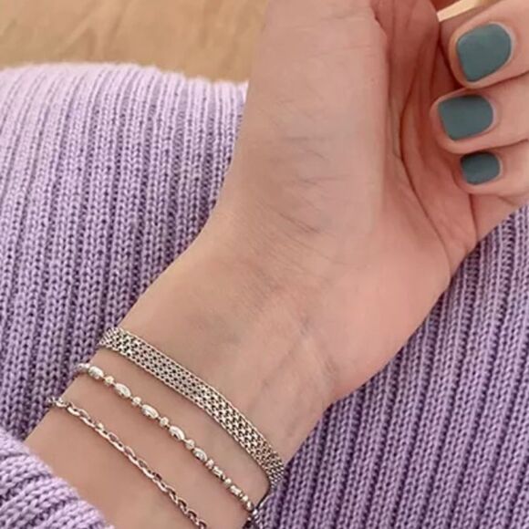 The Dainty Double Link silver bracelet with heart pendant - Picture 7 of 11